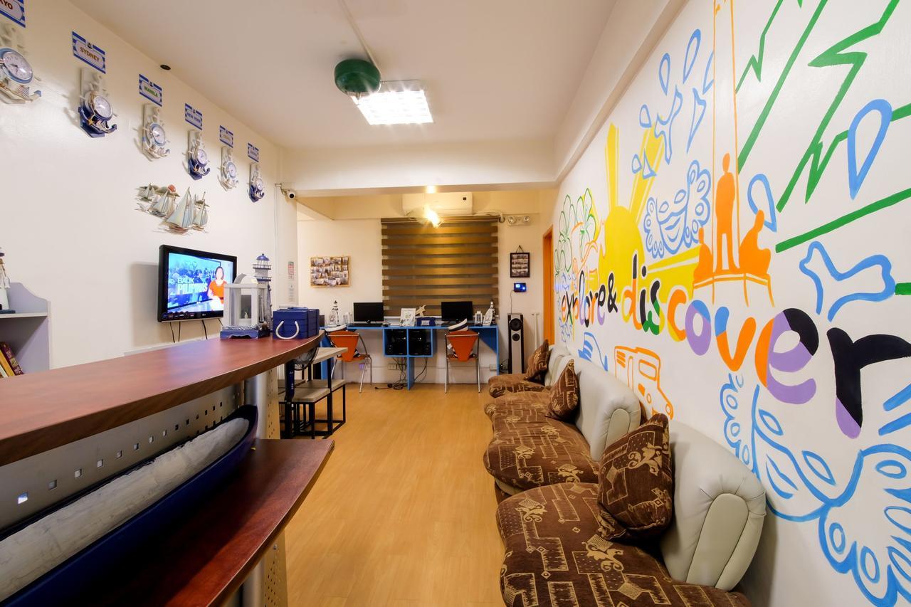 Zen Hostel Vicente Cruz Manila Esterno foto